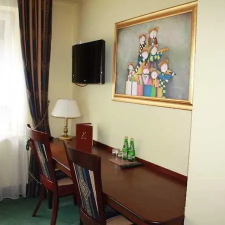 Eva Hotel